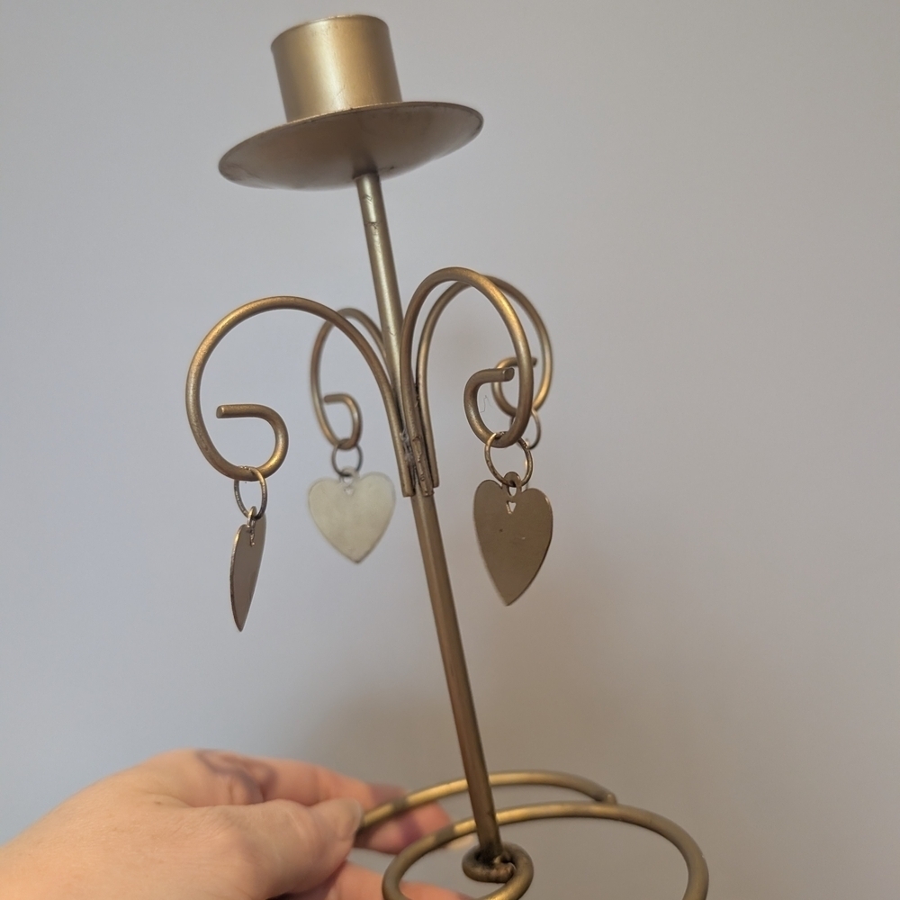 Elegant Gold Heart Candle Holder - Picture 3 of 9